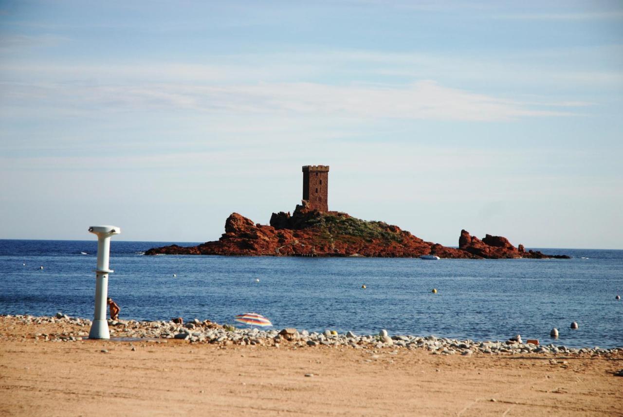 Agay Cap Esterel Village Allee Fleurs - F2 Clim Vue Golf Et Mer - Grande Terrasse Plein Sud Saint-Raphaël Екстериор снимка