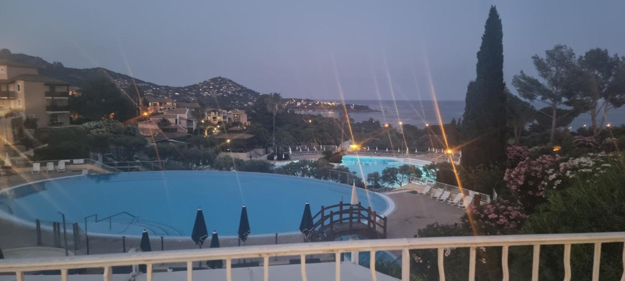 Agay Cap Esterel Village Allee Fleurs - F2 Clim Vue Golf Et Mer - Grande Terrasse Plein Sud Saint-Raphaël Екстериор снимка
