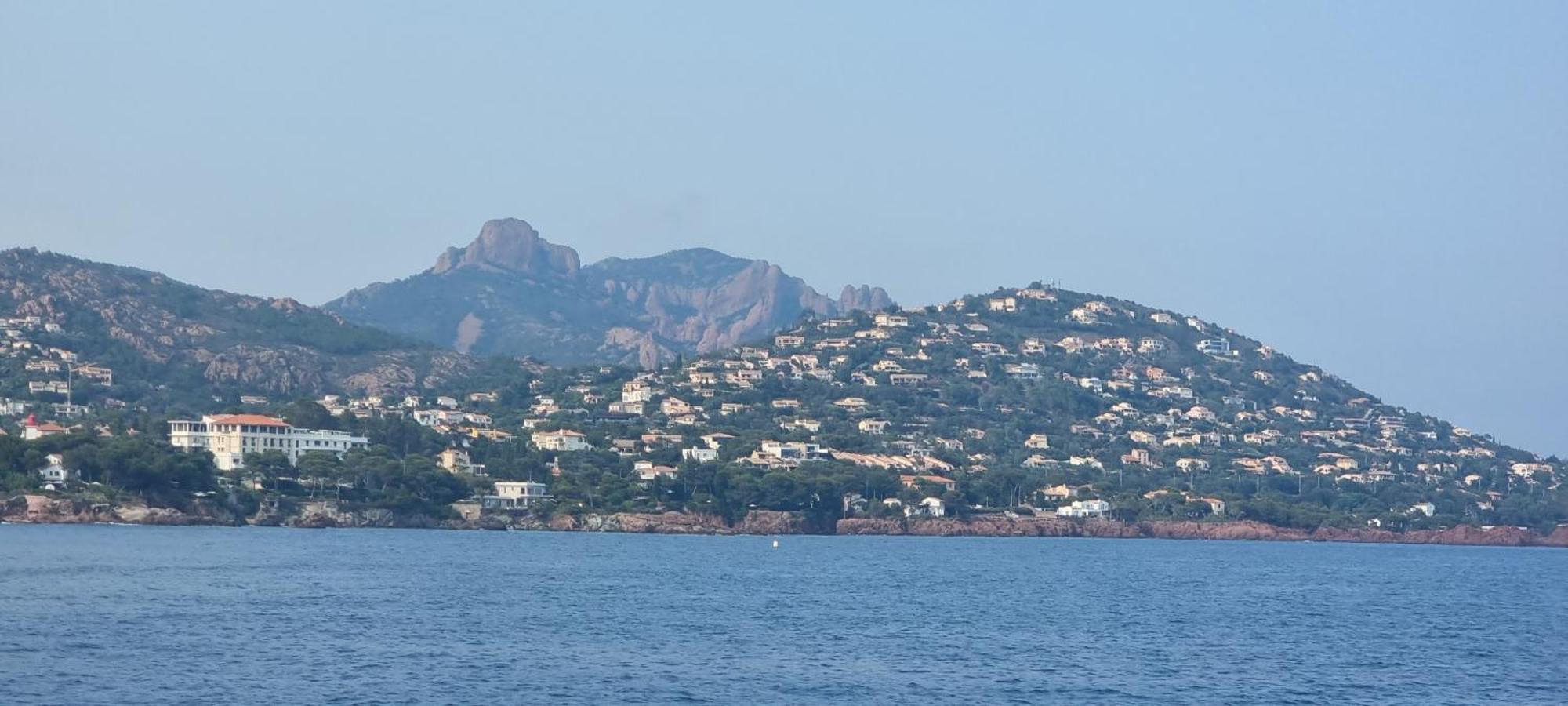 Agay Cap Esterel Village Allee Fleurs - F2 Clim Vue Golf Et Mer - Grande Terrasse Plein Sud Saint-Raphaël Екстериор снимка
