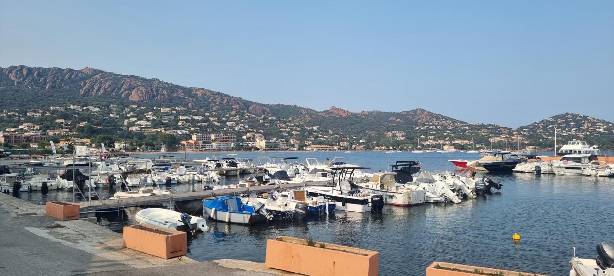 Agay Cap Esterel Village Allee Fleurs - F2 Clim Vue Golf Et Mer - Grande Terrasse Plein Sud Saint-Raphaël Екстериор снимка