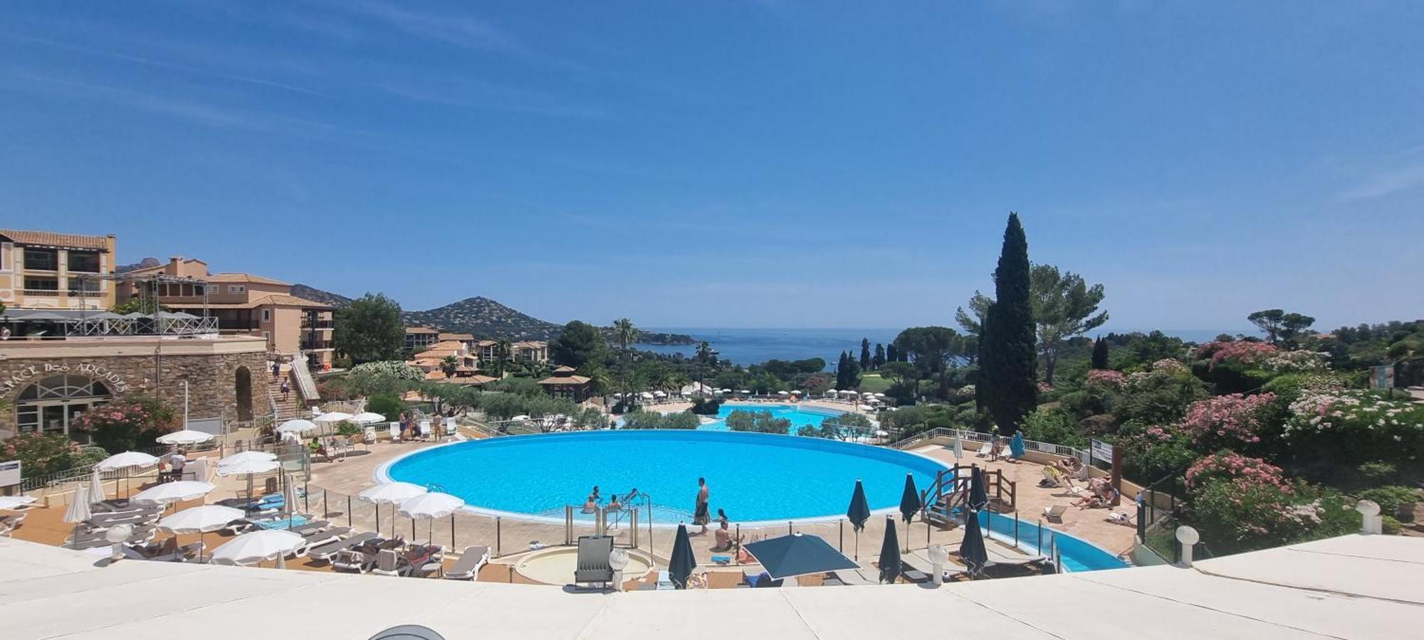 Agay Cap Esterel Village Allee Fleurs - F2 Clim Vue Golf Et Mer - Grande Terrasse Plein Sud Saint-Raphaël Екстериор снимка