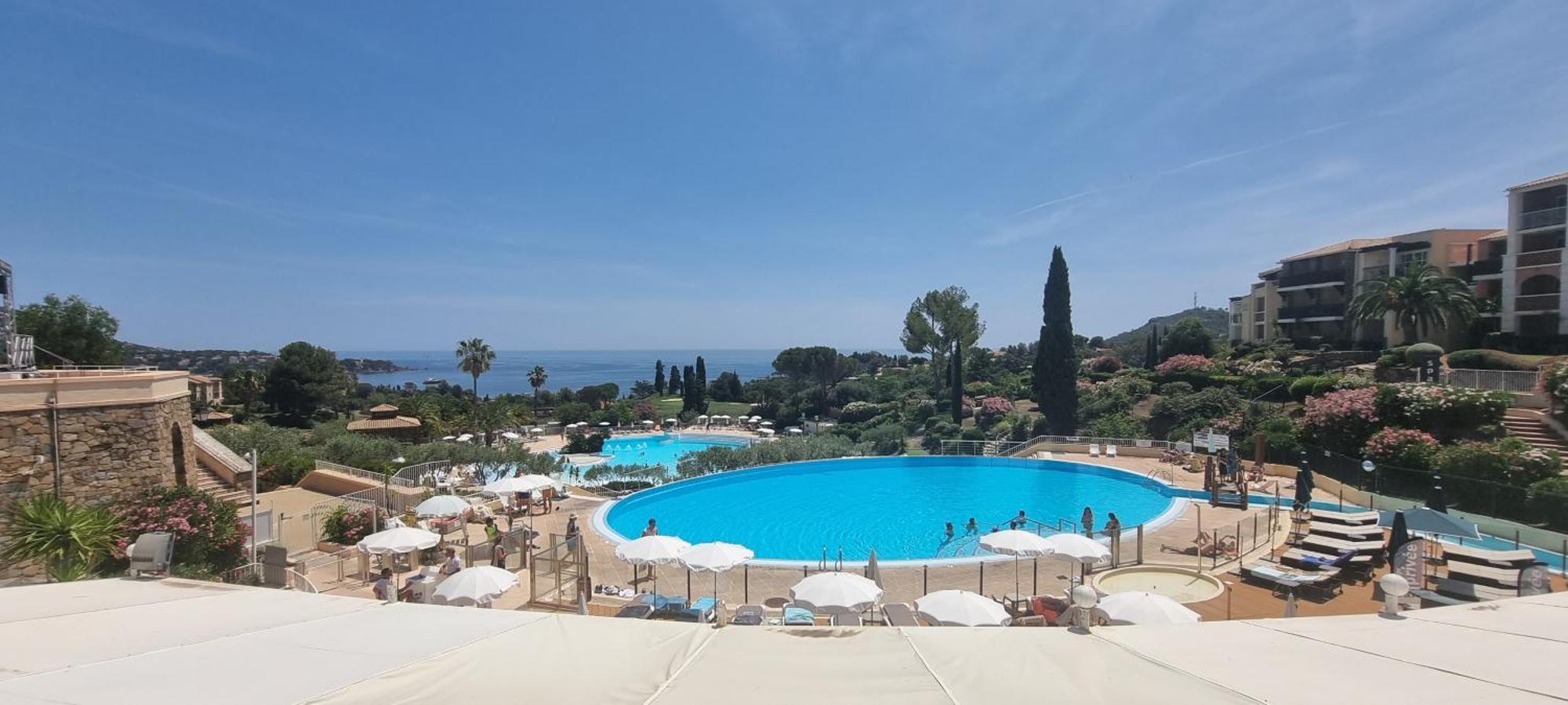 Agay Cap Esterel Village Allee Fleurs - F2 Clim Vue Golf Et Mer - Grande Terrasse Plein Sud Saint-Raphaël Екстериор снимка