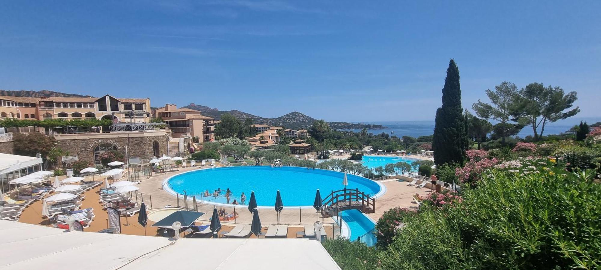 Agay Cap Esterel Village Allee Fleurs - F2 Clim Vue Golf Et Mer - Grande Terrasse Plein Sud Saint-Raphaël Екстериор снимка