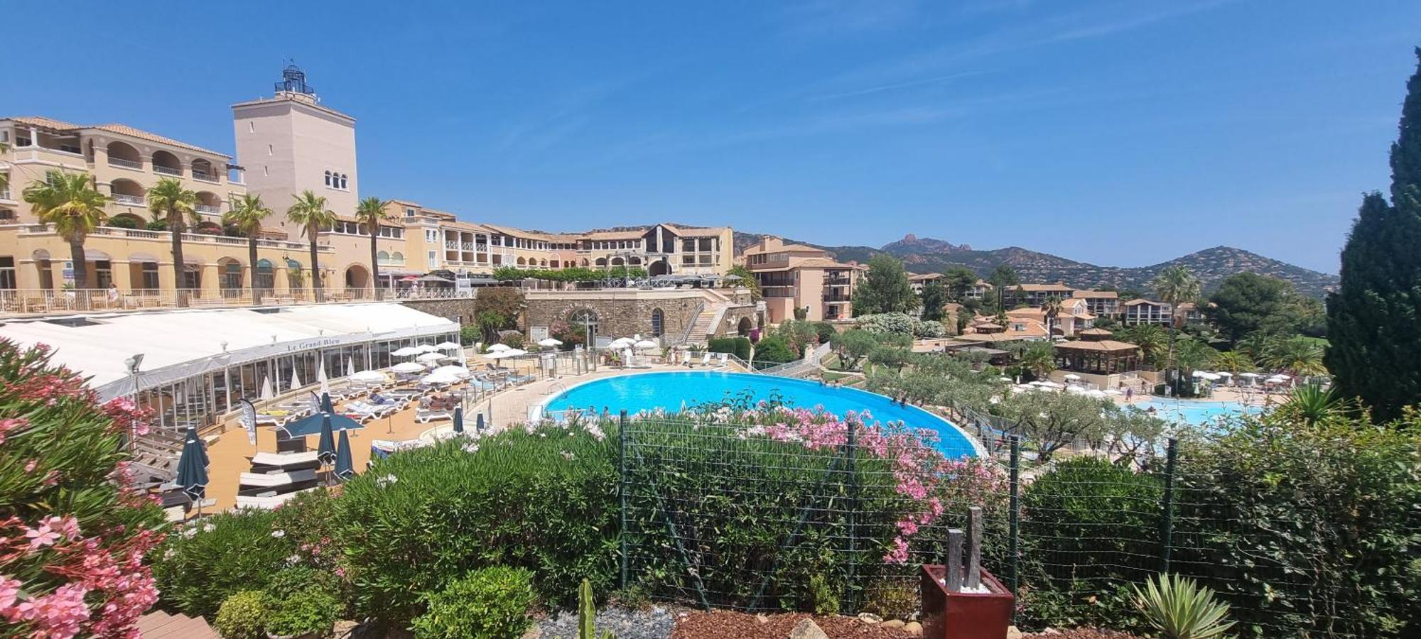 Agay Cap Esterel Village Allee Fleurs - F2 Clim Vue Golf Et Mer - Grande Terrasse Plein Sud Saint-Raphaël Екстериор снимка