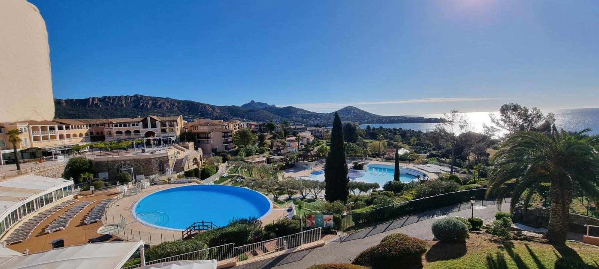 Agay Cap Esterel Village Allee Fleurs - F2 Clim Vue Golf Et Mer - Grande Terrasse Plein Sud Saint-Raphaël Екстериор снимка