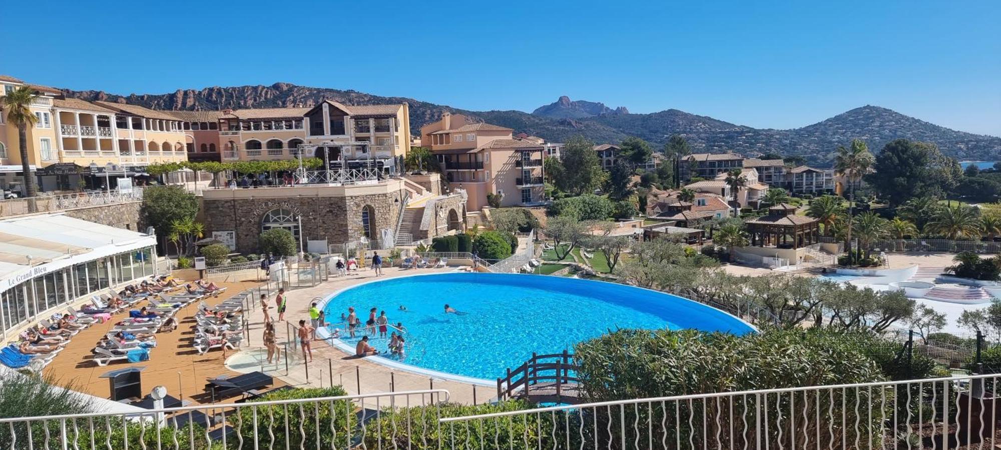 Agay Cap Esterel Village Allee Fleurs - F2 Clim Vue Golf Et Mer - Grande Terrasse Plein Sud Saint-Raphaël Екстериор снимка