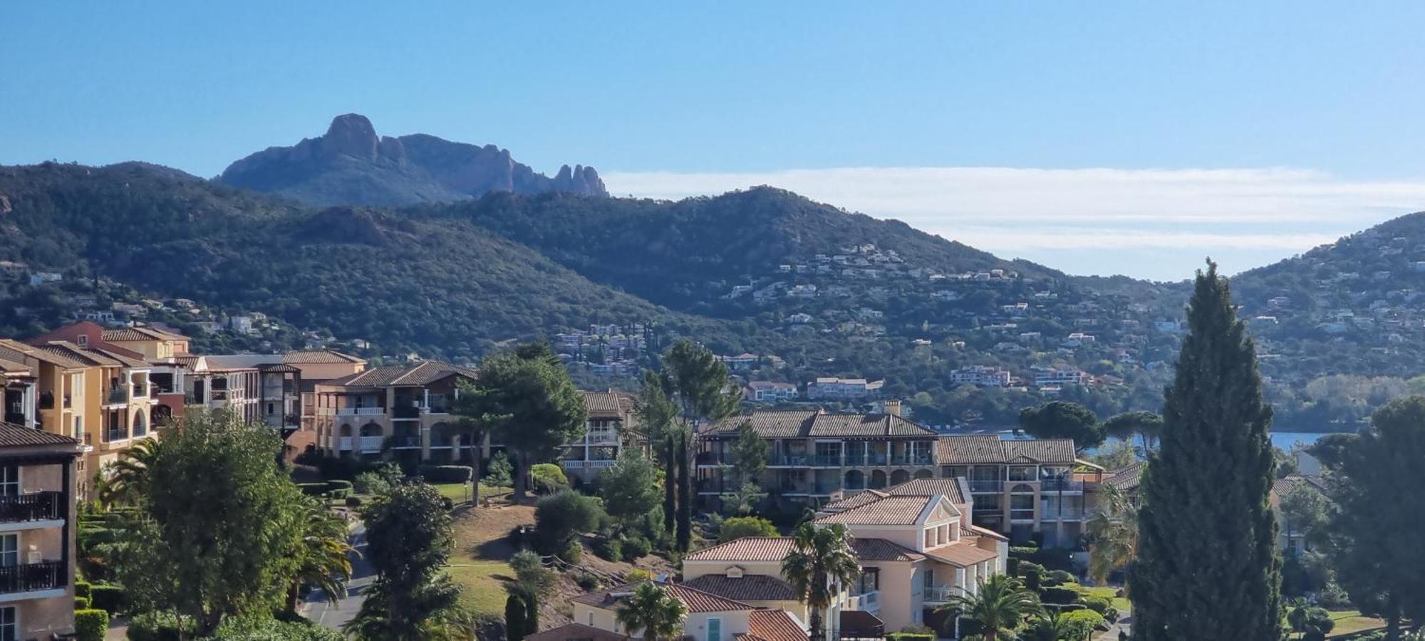 Agay Cap Esterel Village Allee Fleurs - F2 Clim Vue Golf Et Mer - Grande Terrasse Plein Sud Saint-Raphaël Екстериор снимка